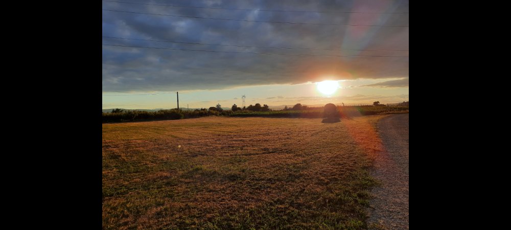 Aire camping-car  Beaumont-Monteux (26600) - Photo 1